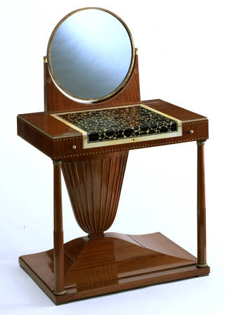 dressing table