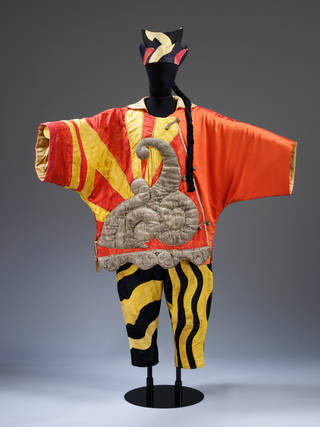 Costume