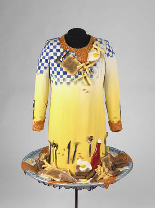 costume