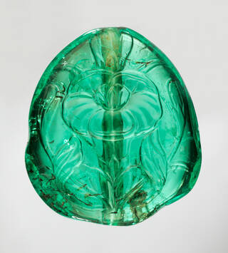 Emerald pendant bead