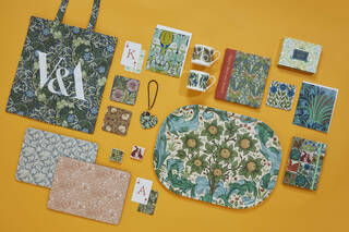 Tray, mugs, greeting cards and tote bags with floral and owl print patterns